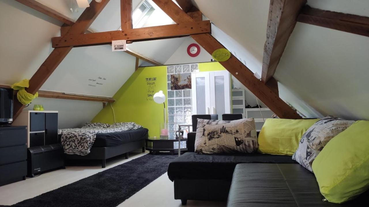 Loft Apartment *